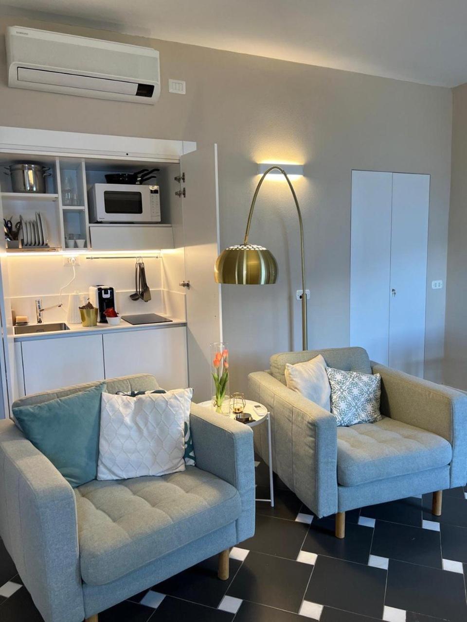 Divina Vita Apartments Варенна Екстер'єр фото